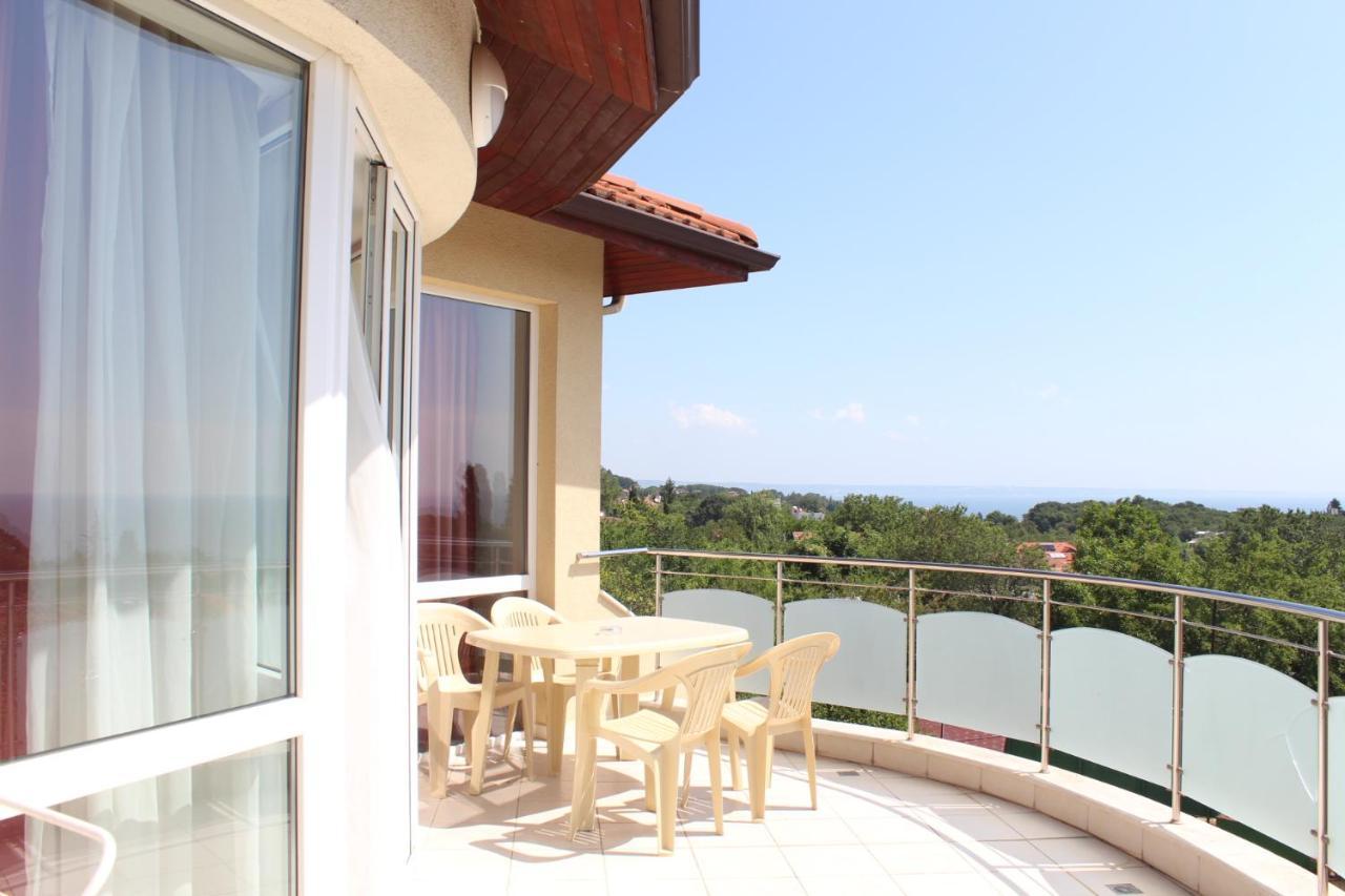 Complex Pika Hotel โกลเดน แซนส์ ภายนอก รูปภาพ