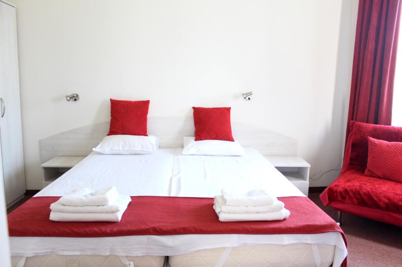 Complex Pika Hotel โกลเดน แซนส์ ภายนอก รูปภาพ
