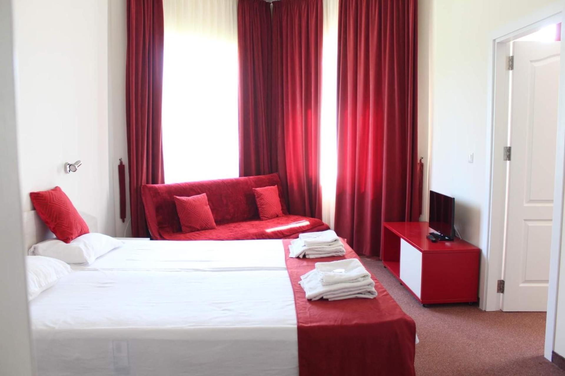 Complex Pika Hotel โกลเดน แซนส์ ห้อง รูปภาพ